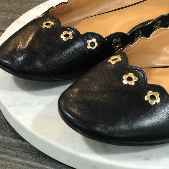 Black Leather Metal Floral Studs Chic Ballet Flats - Picture 7 of 8